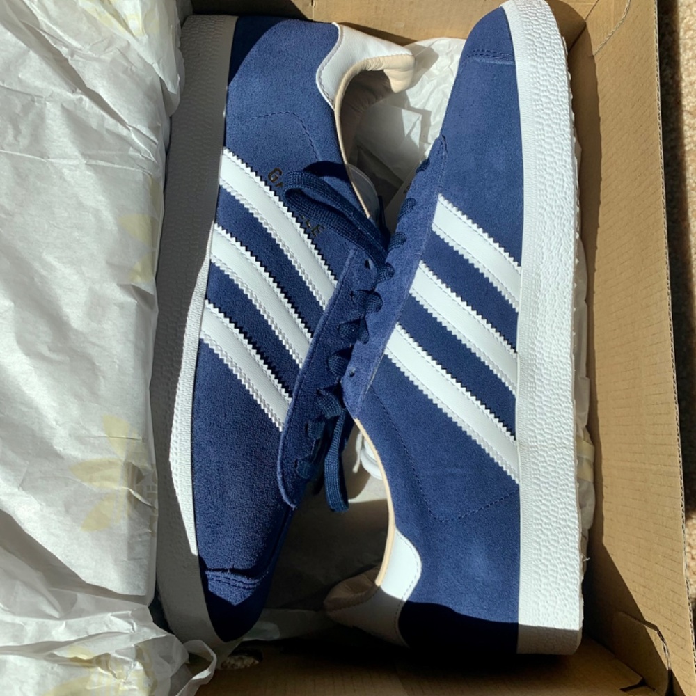 Adidas Gazelle Noble Indigo Suede Athletic, sz 7.5